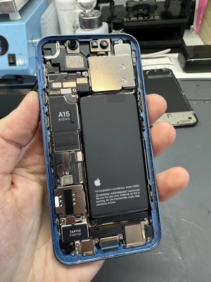 Фотография Ремонт iPhone 13 mini в Сургуте