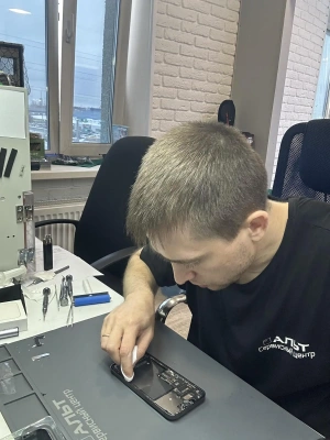 Фотография Ремонт iPhone 13 Pro Max в Сургуте