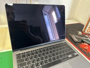 Фотография Ремонт MacBook Air A1466 в Сургуте