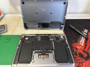 Фотография Ремонт MacBook Pro Retina A1502 в Сургуте