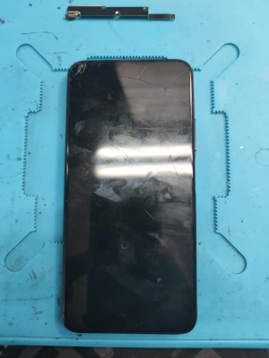 Фотография Ремонт Huawei Honor 20 Pro в Сургуте