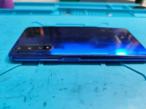 Фотография Ремонт Huawei Honor 20 в Сургуте