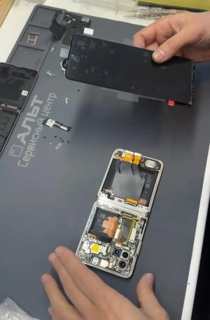 Фотография Ремонт Huawei P50 Pocket в Сургуте