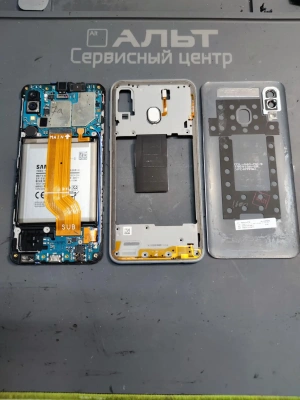 Фотография Ремонт Samsung Galaxy A40 в Сургуте