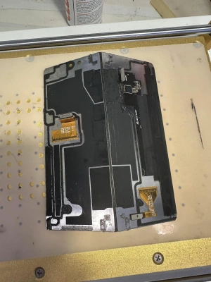 Фотография Ремонт Galaxy Z Fold 3 в Сургуте