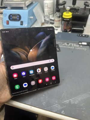 Фотография Ремонт Galaxy Z Fold 4 в Сургуте