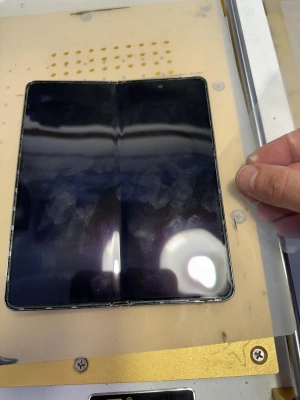 Фотография Ремонт Galaxy Z Fold 4 в Сургуте