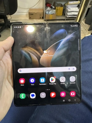 Фотография Ремонт Galaxy Z Fold 4 в Сургуте