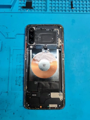 Фотография Ремонт Xiaomi Mi 9 в Сургуте